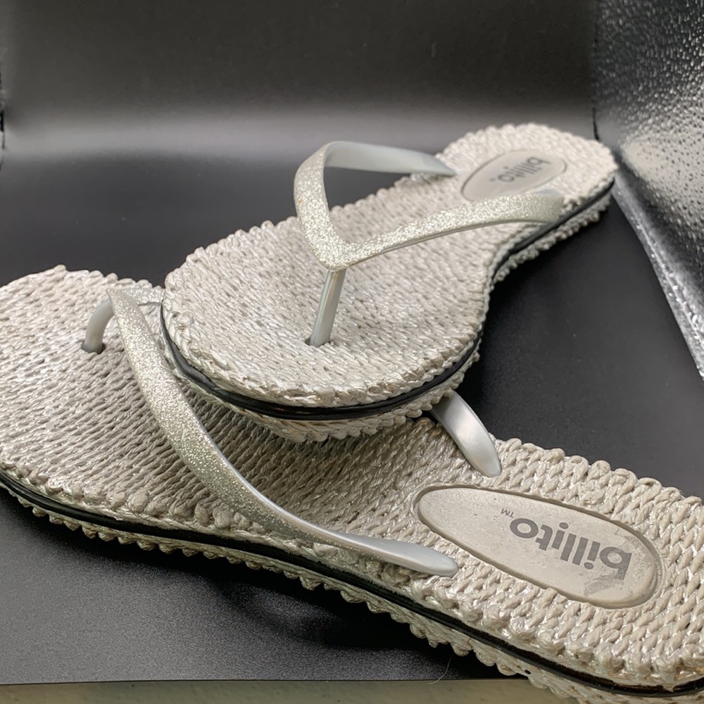 Silver rubber thongs Euro size 40 - Picture 3 of 4